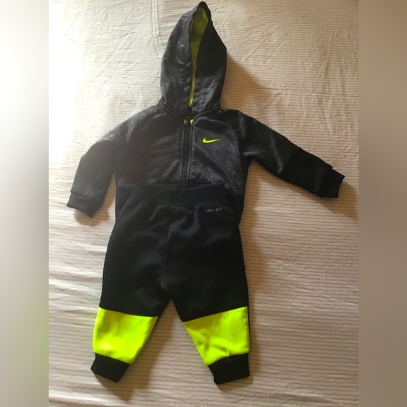 Nike Dri-Fit Zip Up Hoodie size 9 months (Open box/ Excellent/Black/Char… - Picture 1 of 4